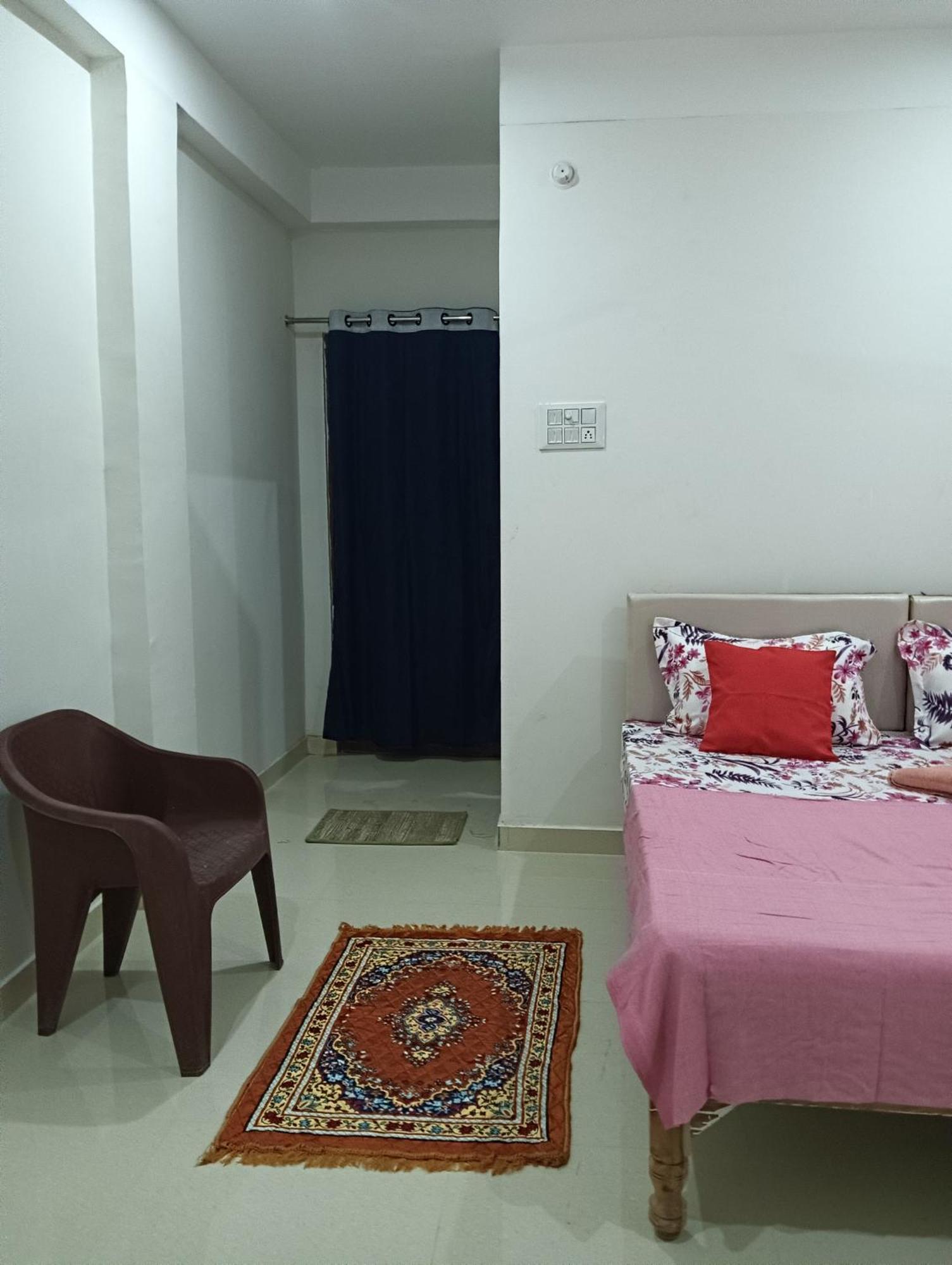 Kedar Guest House Ayodhya Zewnętrze zdjęcie