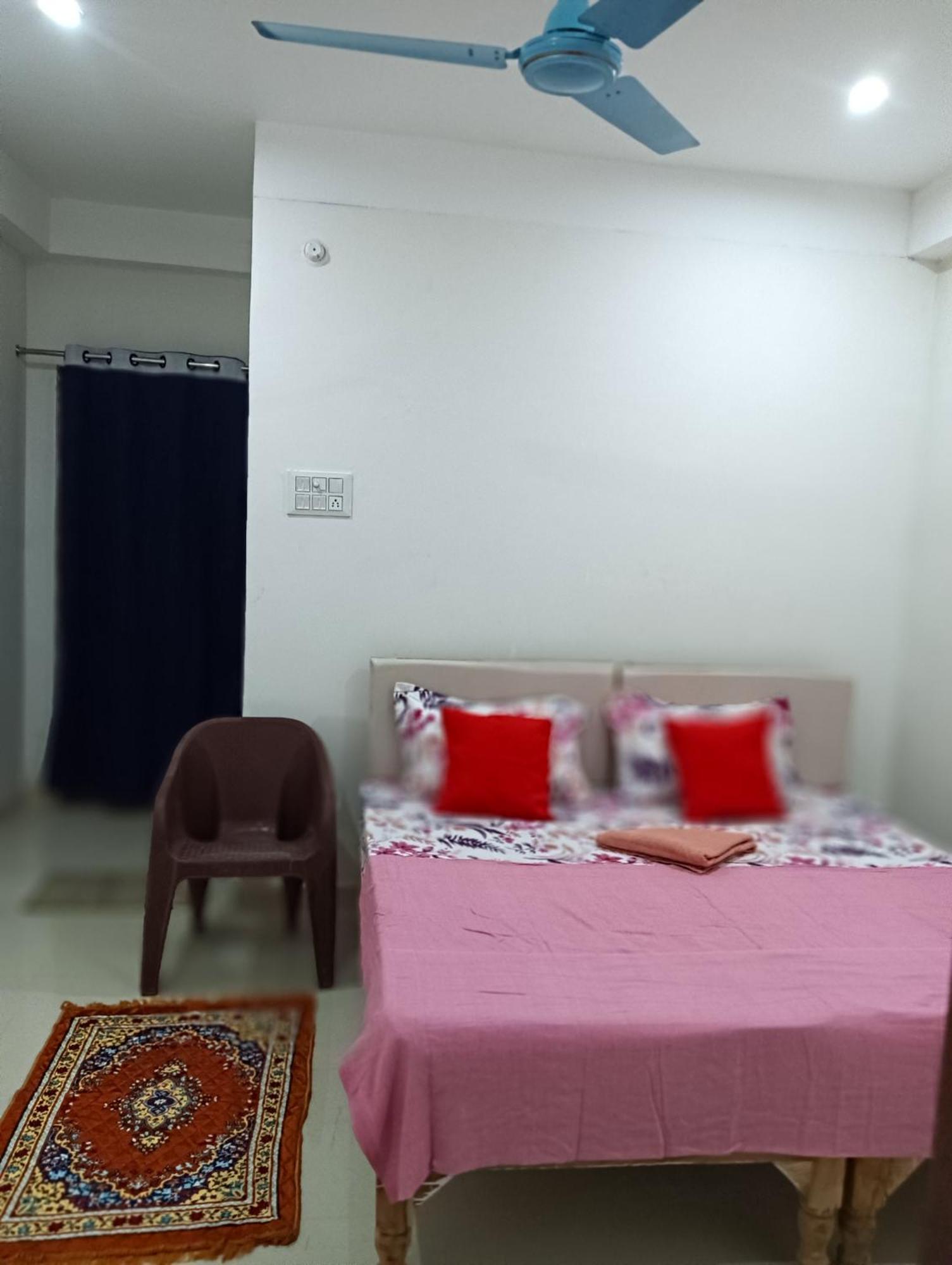 Kedar Guest House Ayodhya Zewnętrze zdjęcie